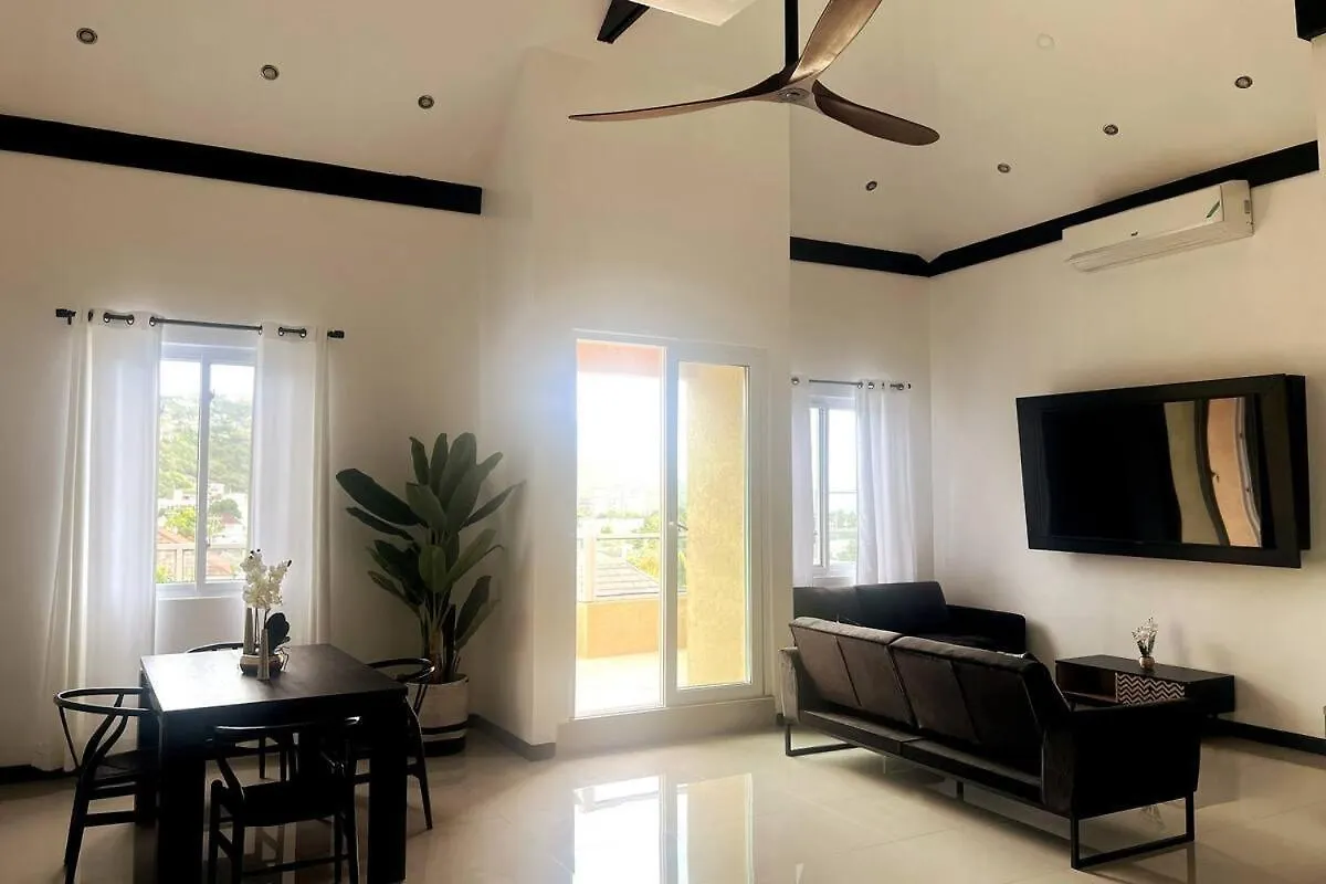 Metcalfe Luxury One Bedroom Suite Kingston